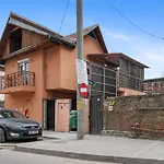 Grozavesti Up Floor Retreat